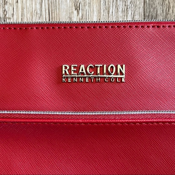 Kenneth Cole Reaction bag - Picture 8 of 11